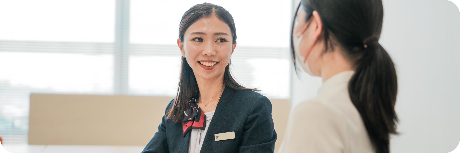 スタッフの働く姿